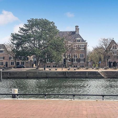 2 Bedroom Lovely Ship In Hellevoetsluis Exterior foto
