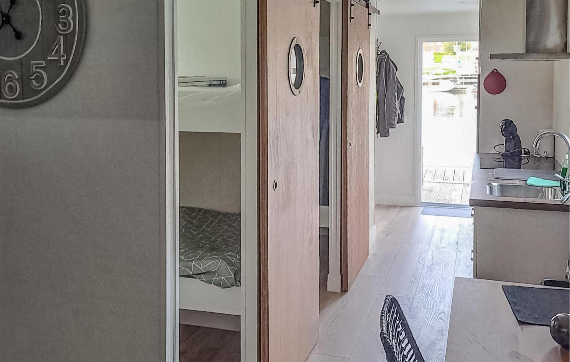 2 Bedroom Lovely Ship In Hellevoetsluis Exterior foto